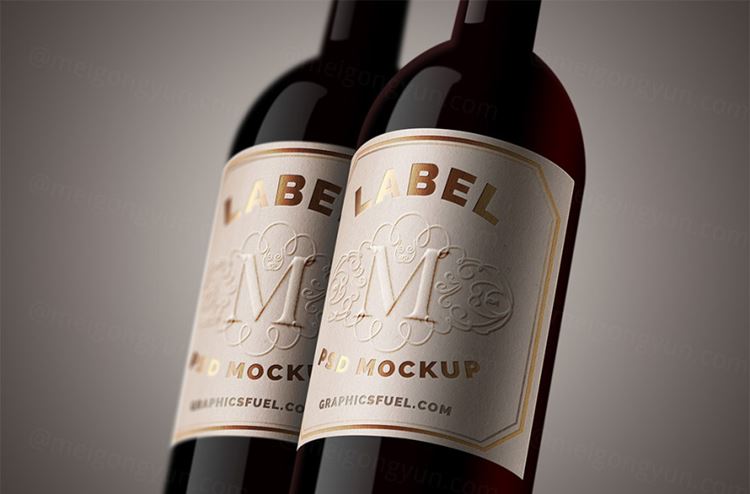 酒瓶标签模型PSD贴图模板Wine Bottle Label Mockup PSD