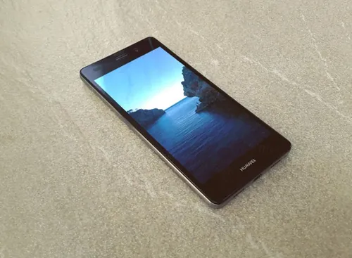 Huawei P8 Lite Mockup 华为手机UI贴图模型