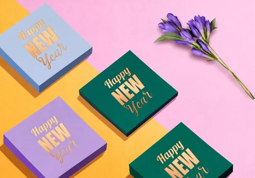 2019年最新粉红色品牌VI场景海报设计元素【等距视角】