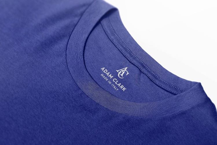 T恤领标品牌LOGO设计提案样机模板 Logo Mockup