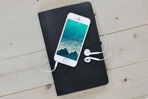 iPhone手机模型PSD贴图模板A brand new Set of Super High-Resolution Mockups!