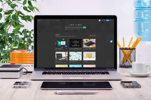 电脑模型PSD贴图模板Free Macbook Pro Display Mockup 样机