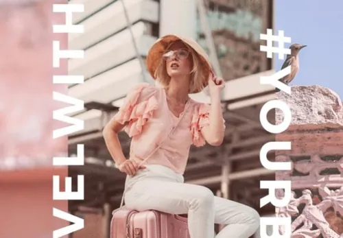 暖色调时尚温馨手机端APP宣传广告图PSD海报模板Blush Emot