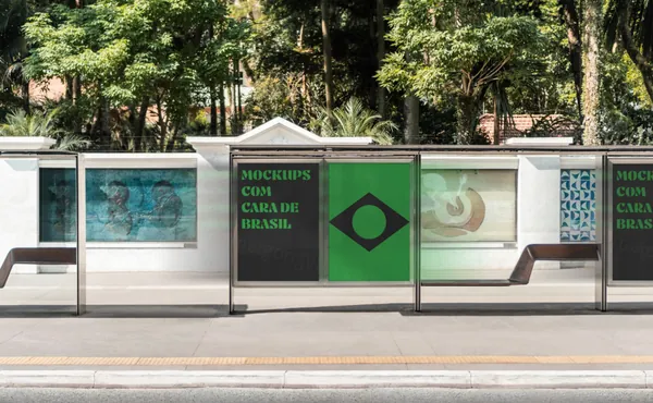 高质量户外高清摄影城市街头公交站台灯箱广告海报设计贴图展示样机模板 Poster Mockup