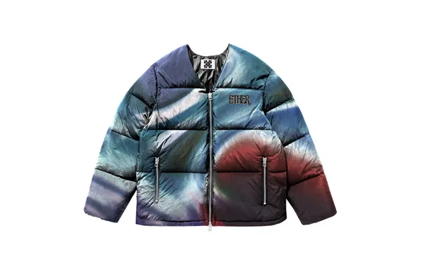 街头潮牌V领羽绒服服装设计贴图展示样机模板 V Neck Puffer PSD Mockup