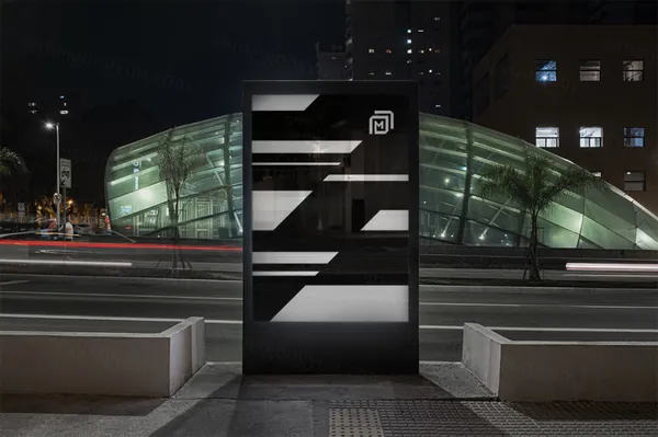 高质量城市街道夜晚摄影路边灯箱广告牌海报设计提案展示样机模板 BRA-SP012