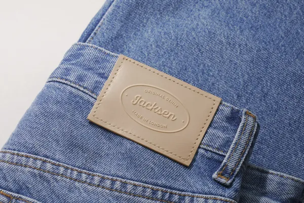 高质量牛仔裤标签服装品牌设计贴图样机模板 Apparel Tag  Labels Logo Mockups-1