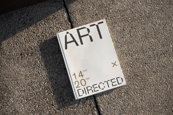 高清摄影实拍无CG书籍封面设计贴图展示样机模板素材 ARTD C01 BOOK 001