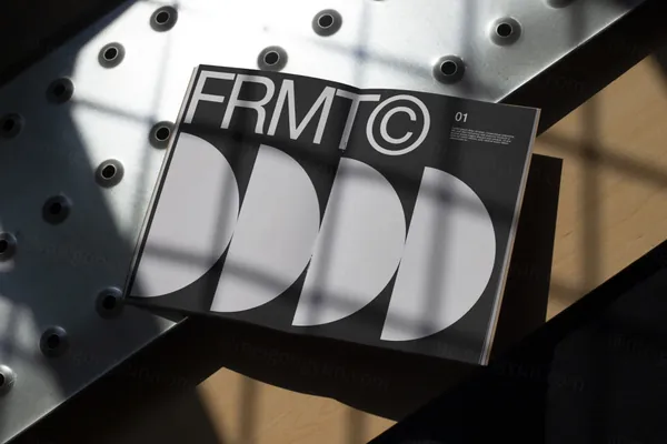 高端摄影实拍书籍排版设计提案贴图展示样机模板素材 Book Mockup-3