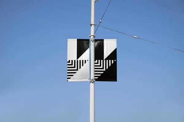 高质量街头路边道旗刀旗宣传广告海报设计贴图展示样机PSD模板素材 NO.155