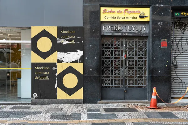 高质量户外高清摄影城市街头小广告海报传单设计贴图展示样机模板 Poster Mockup-5