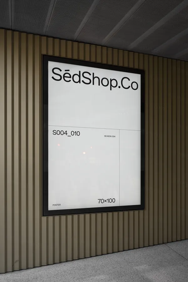 高质量室内灯箱数字显示屏广告牌海报设计展示样机模板 S004-010