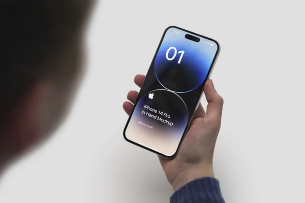 极简主义手持苹果手机APP设计提案UI贴图展示样机模板 iPhone 14 Pro In Hand Mockup-18