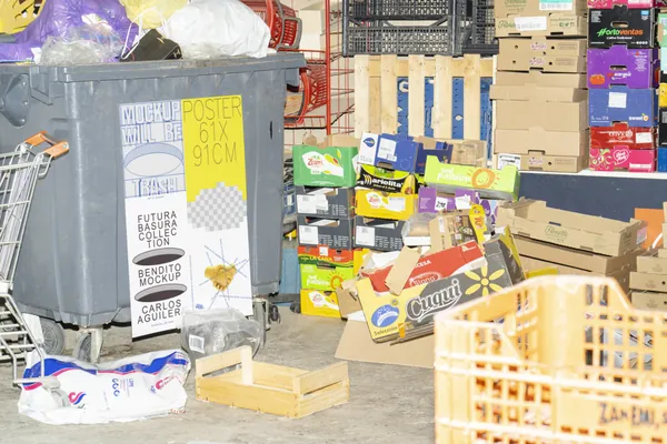 末日废土风废弃杂乱垃圾场景海报传单招贴设计贴图展示样机模板 Poster Mockup-7