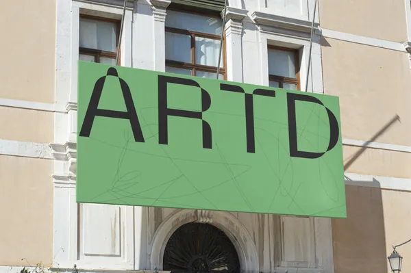 高端定制级无CG广告海报设计贴图展示样机模板素材 ARTD C03 BILLBOARD 003