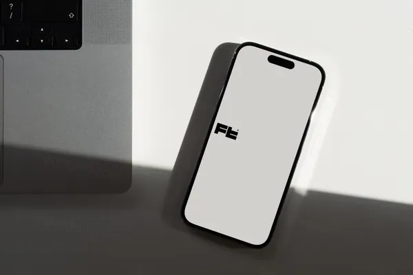 高质量苹果手机APP设计提案UI贴图展示样机模板 iPhone 14 Pro Mockup-3