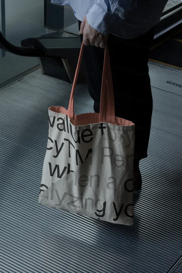 高端绿色环保袋帆布袋布袋品牌设计UI贴图展示样机模板素材 ARTD C04 Tote Bag 003