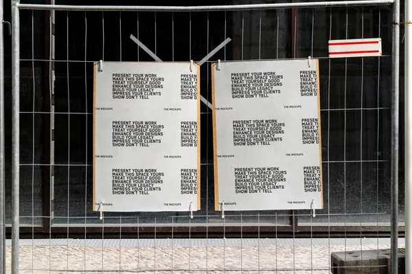 高质量城市摄影都市街道路边广告牌告示贴图展示样机模板 TM-POSTER-035