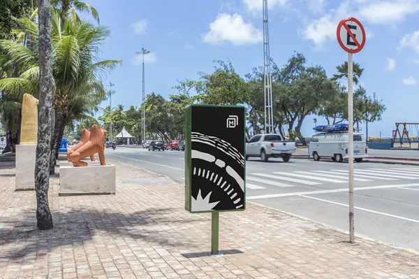 高质量海滨城市街道实拍路边站台灯箱广告牌海报设计提案展示样机模板 BRA-PE002