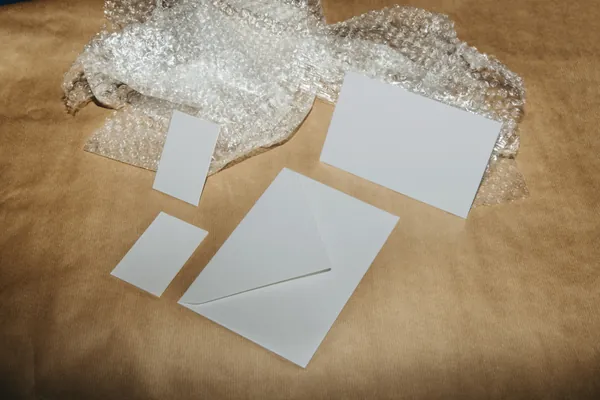 高端户外实拍信封商务名片品牌设计提案贴图展示样机模板 Stationery Pack 01-1