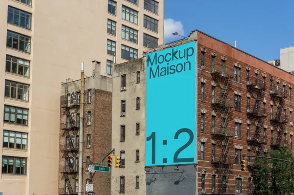 纽约老城街道大楼广告牌海报设计贴图展示样机模板 Billboard BB-NYC-04