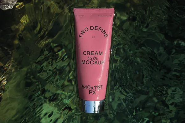 大自然户外水下实拍乳霜防晒化妆品包装设计贴图展示样机模板素材 Beauty in Nature-1