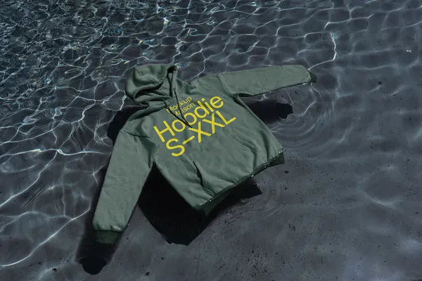 高质量无CG实拍漂浮在水面的连帽衫卫衣服装设计贴图展示样机模板 Hoodie AP-D-08