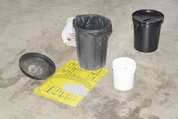 末日废土风废弃杂乱垃圾场景海报传单招贴设计贴图展示样机模板 Poster Mockup-5