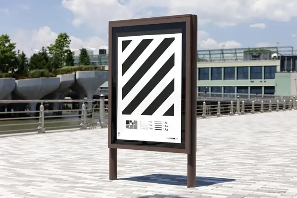 户外都市街头灯箱广告牌海报设计提案贴图展示样机模板 Urban Banner Mockup-2