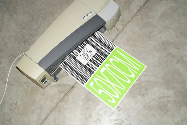 高质量户外宣传单广告海报设计提案贴图展示样机模板素材 Poster Mockup 03