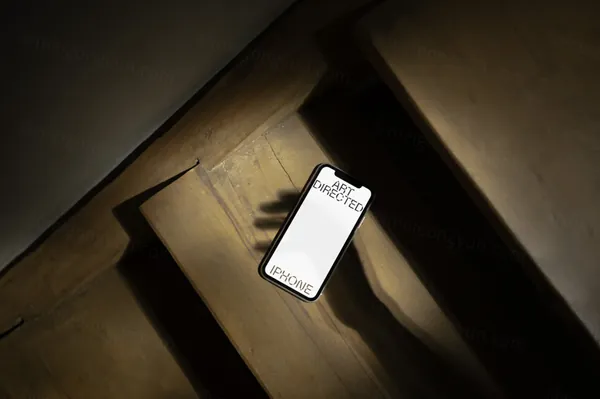 高端定制级实拍无CG苹果手机APP设计UI贴图展示样机模板素材 ARTD C01 DEVICE 001