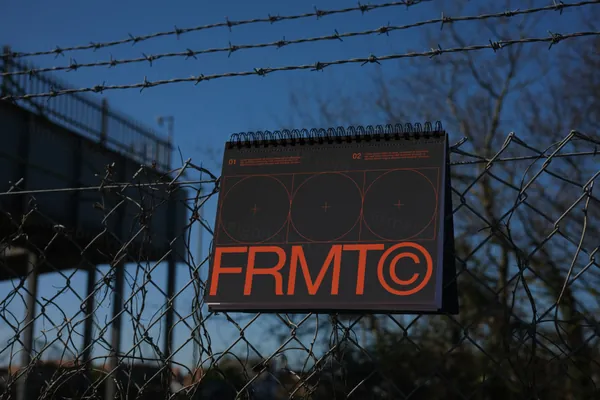 高端摄影实拍笔记本书籍排版设计提案贴图展示样机模板素材 Book Mockup