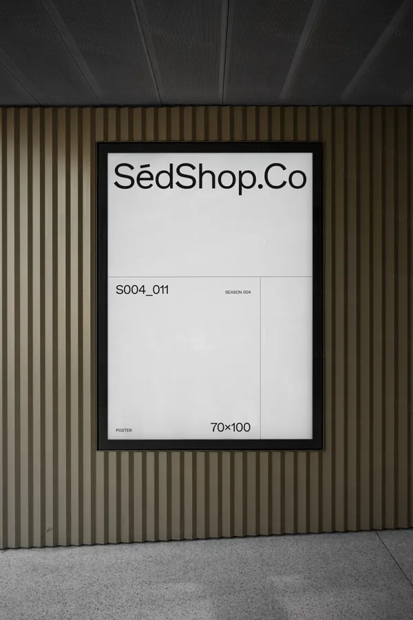 高质量室内灯箱数字显示屏广告牌海报设计展示样机模板 S004-011