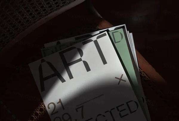 高质量实拍无CG宣传单海报设计贴图展示样机模板素材 ARTD C01 PRINT 003