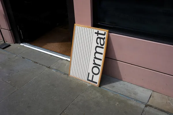 高端户外街头宣传单广告海报设计提案贴图展示样机模板素材 Urban Poster Mockup-2