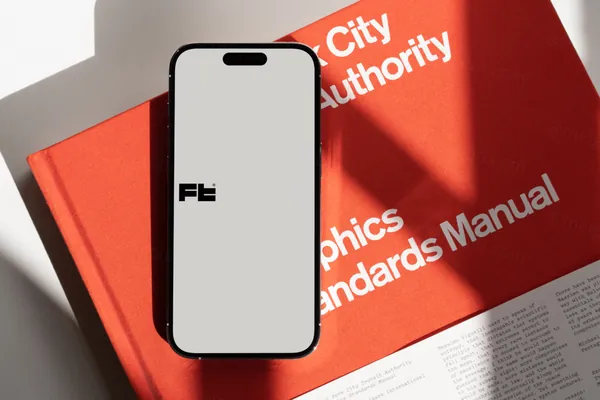 高质量苹果手机APP设计提案UI贴图展示样机模板 iPhone 14 Pro Mockup-7